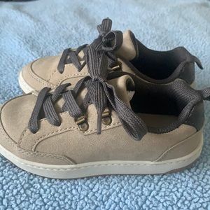 🆕Carter’s toddlers suede shoes size 10
